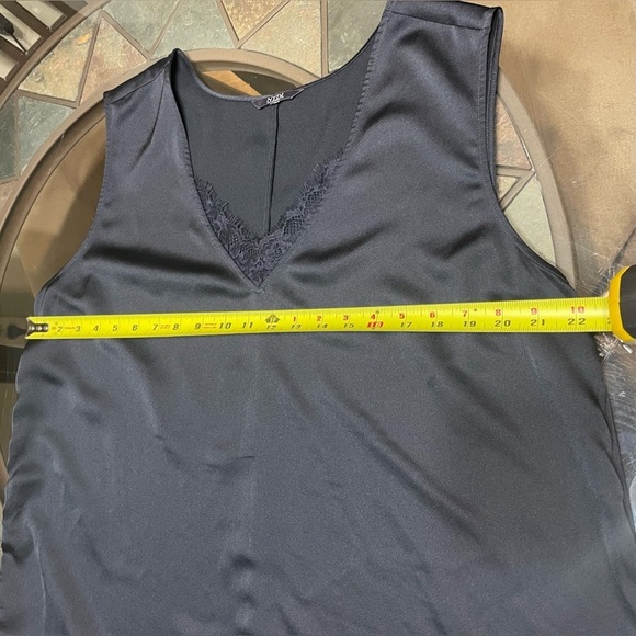 NYDJ black shell/tank - Picture 4 of 6